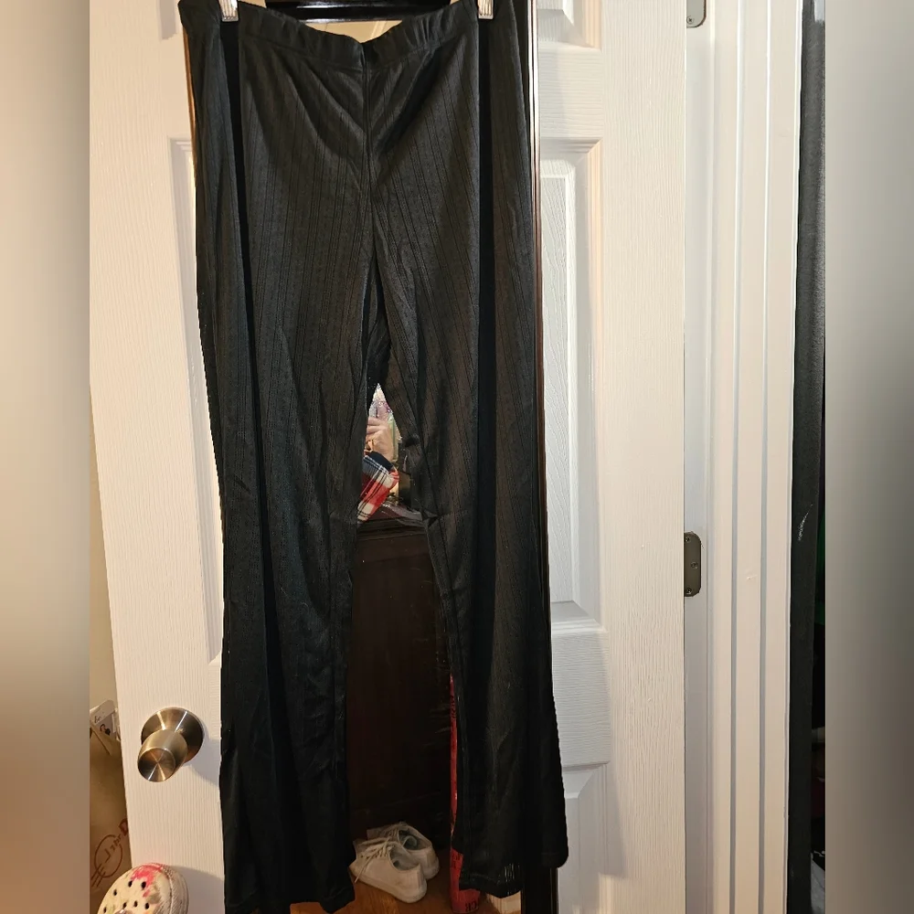PJ Set - Picture 6 of 10